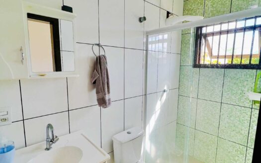 Casa na Praia Real com 3 dormitórios